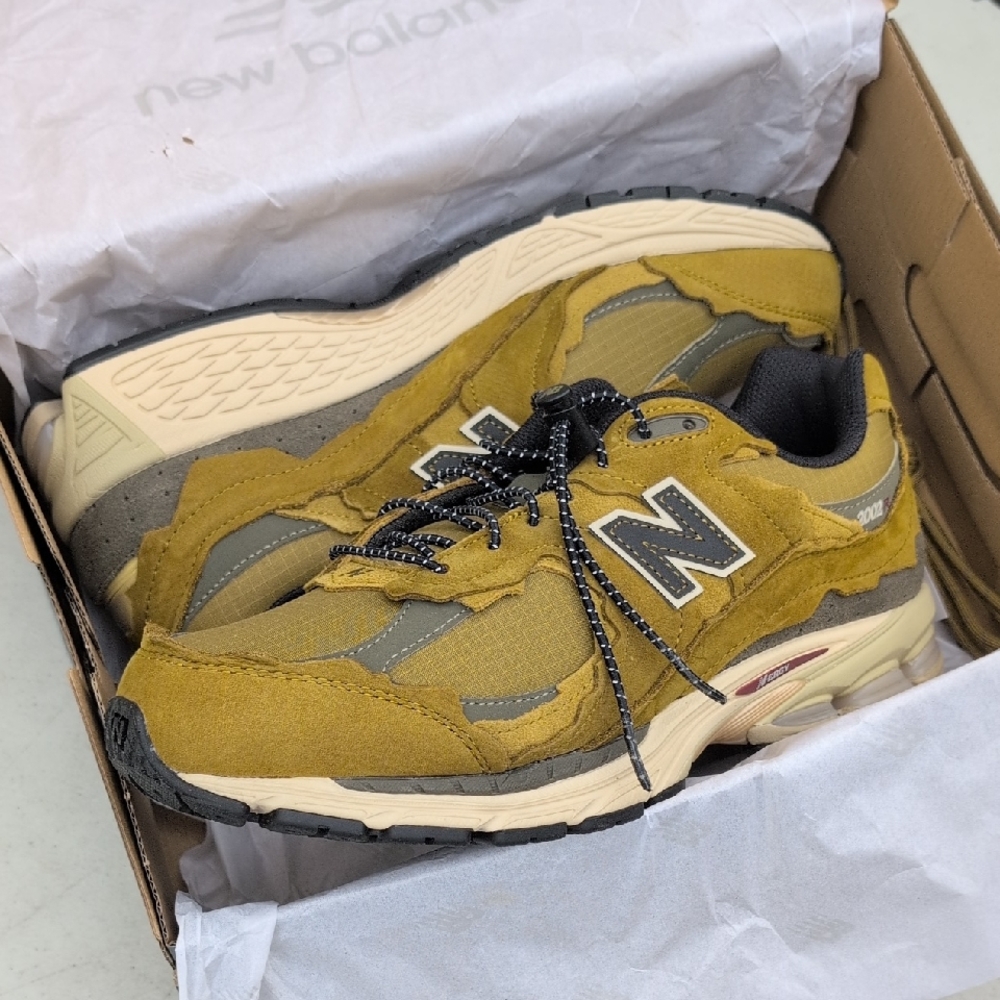 New Balance 2002RD Protection Pack - Men's Size 10.5 ( M2002RDP )